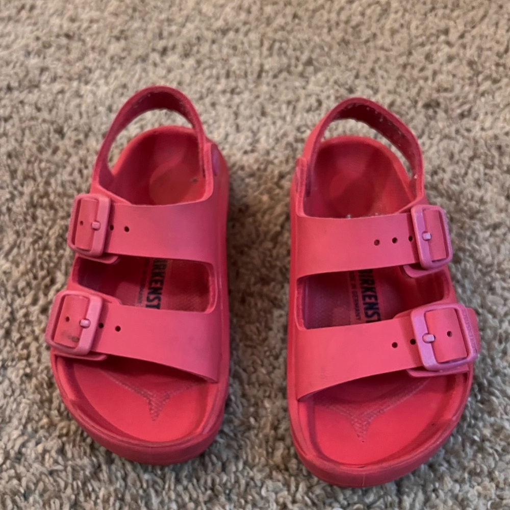Birkenstock Mogami Sandal in hot pink